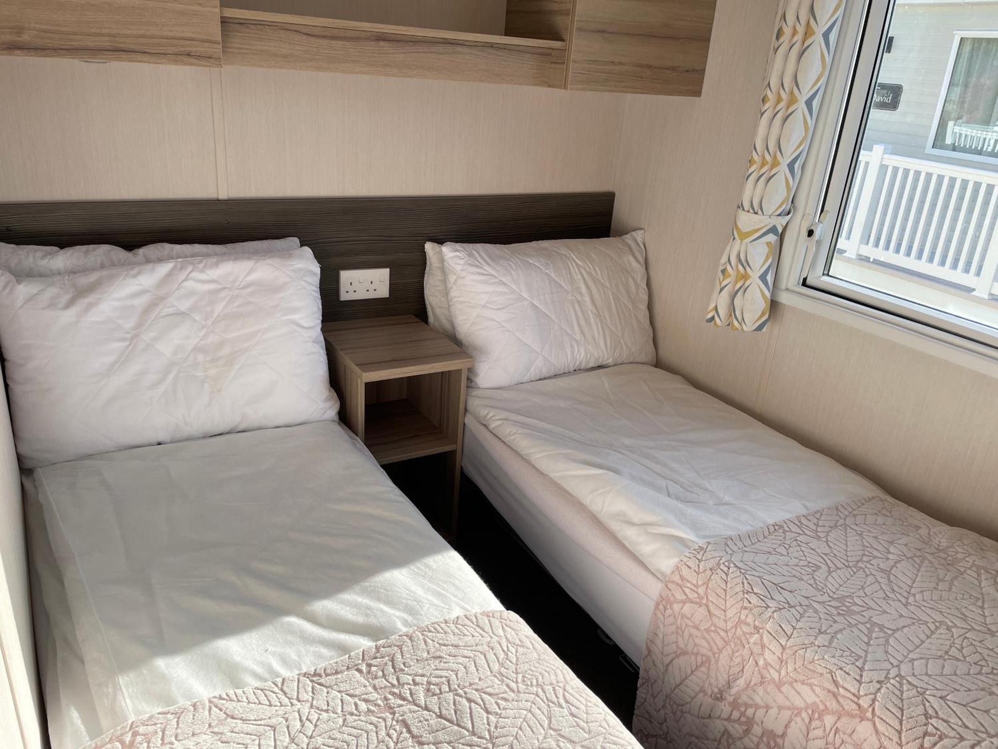Rockley Park Private Holiday Homes Poole Esterno foto