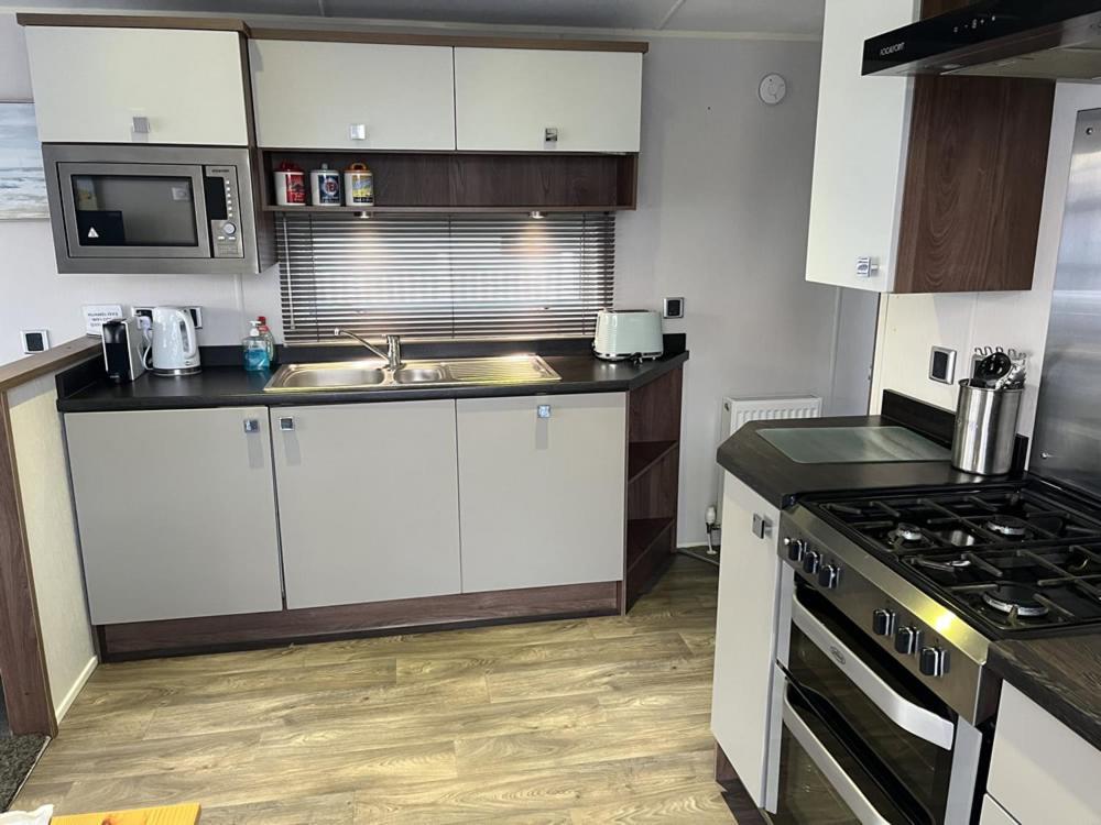 Rockley Park Private Holiday Homes Poole Esterno foto